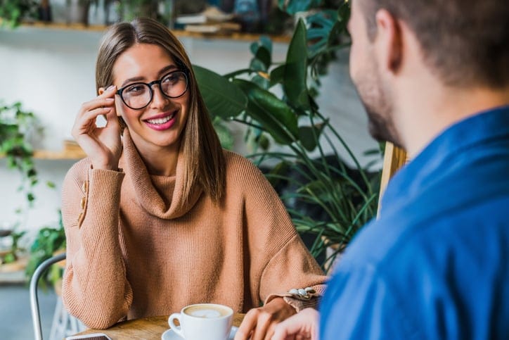 couple on coffee date
