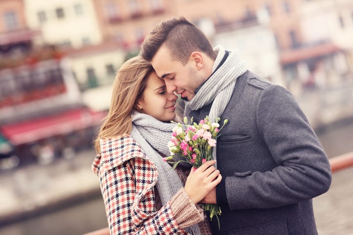 A picture of a romantic couple