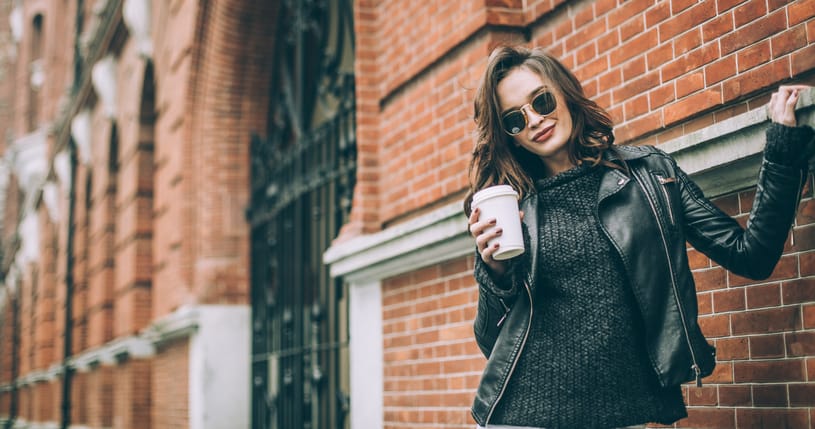12 Reasons To Date The Girl Who Never Dates