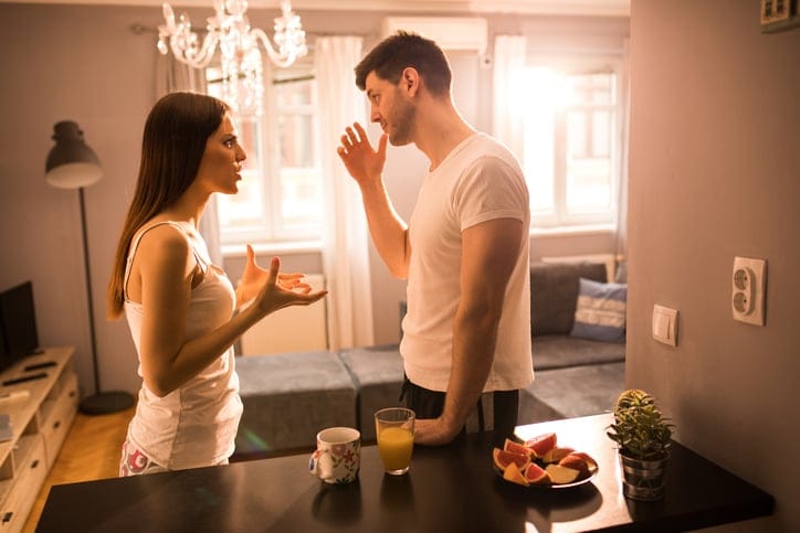 couple argue fight toxic relationship