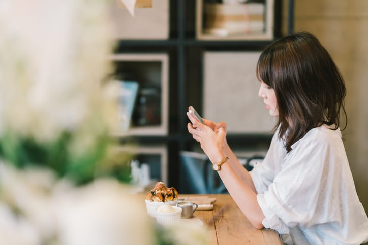 I Read My Boyfriend’s Texts Without Him Knowing—Worst Decision Ever