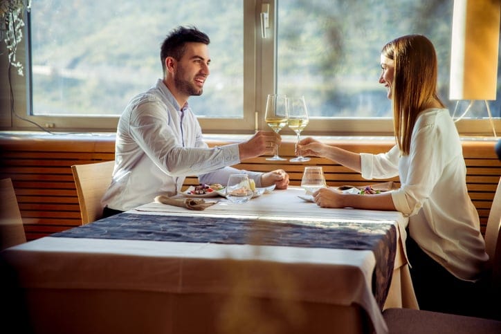 I Paid For The First Date & It Just Felt Wrong