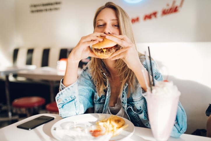 There’s A Bracelet That Will Shock You Every Time You Eat Too Much Junk Food