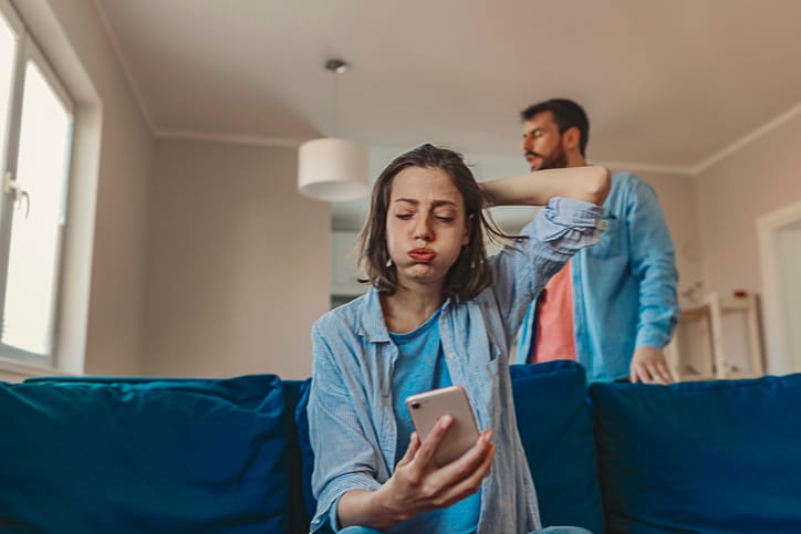 upset girlfriend crying after fight