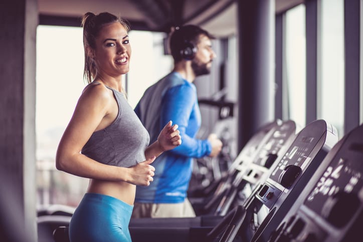 woman fart gym