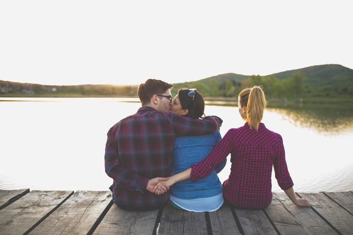 6 Signs You And Your Partner Can Overcome Cheating (And 4 Signs You Can’t)