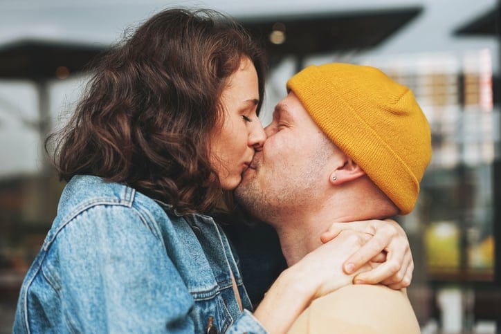 what makes a happy relationship