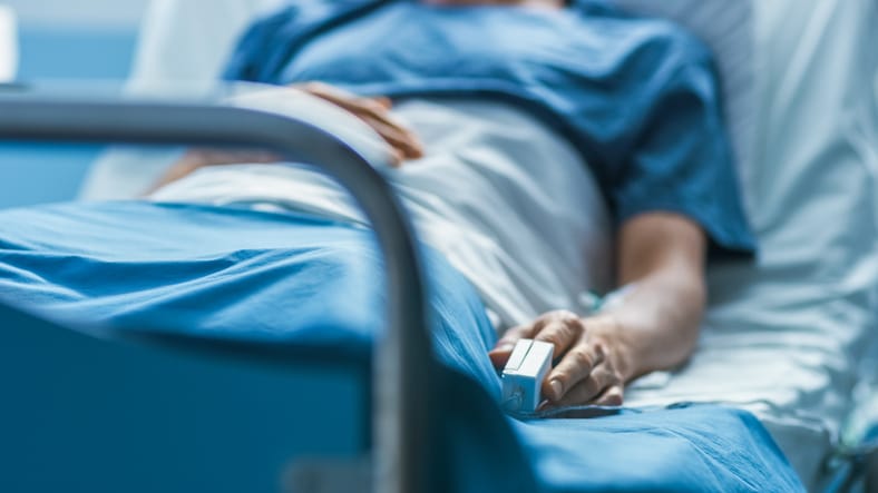 Woman Accuses Boyfriend Of Cheating For Kissing His Ex-Girlfriend Before Her Life Support Was Turned Off