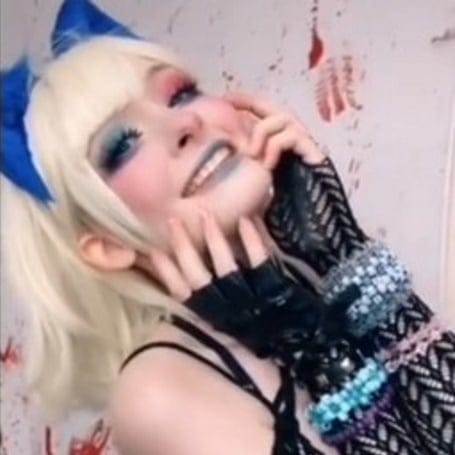 Female Cosplayer Shot Friend To Death While Pretending To Be Batman Villain