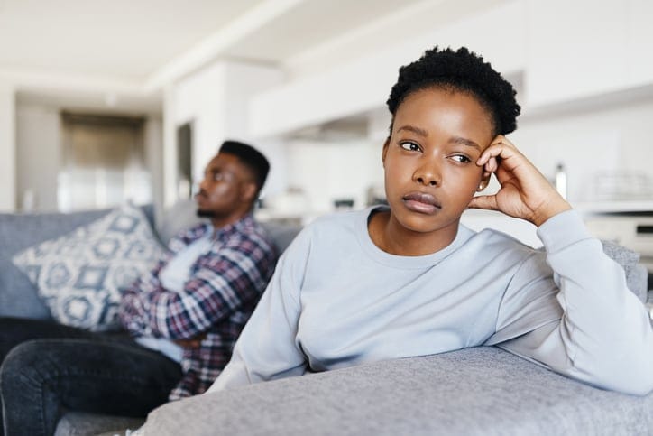 signs he doesn't care about you