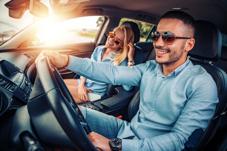 signs he's not into you
