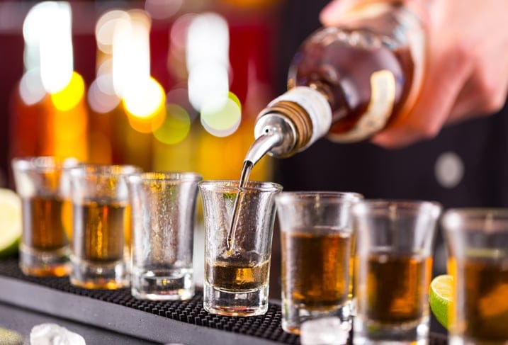 Woman Admits Sending Herself Drinks From Fake Admirers On First Dates To Seem More Desirable
