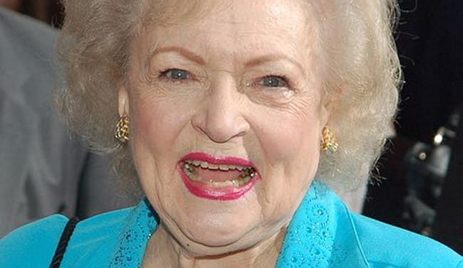 betty white smiling at event