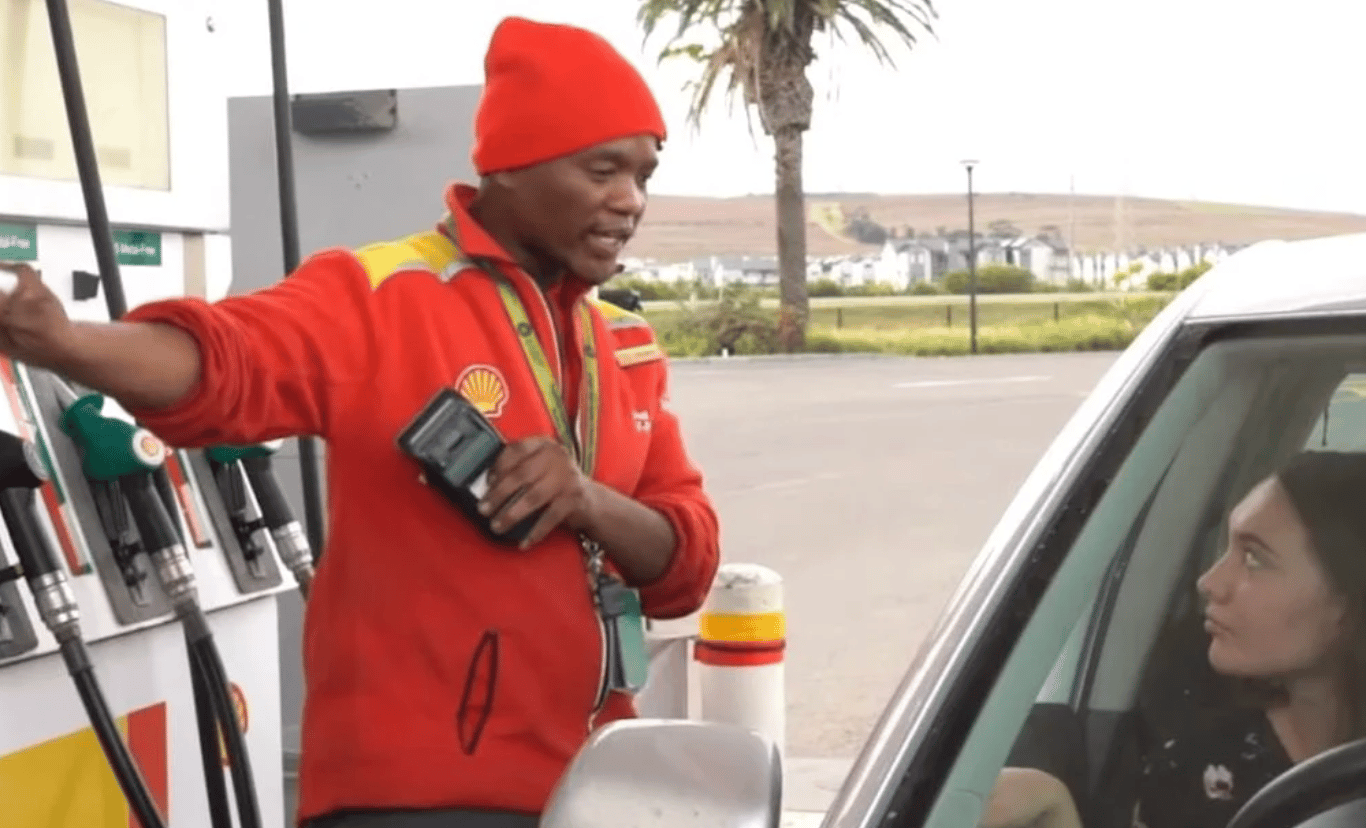 Nkosikho Mbele helps Monet van Deventer