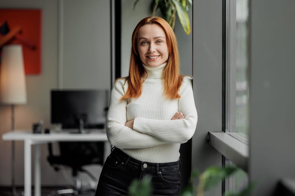 A confident business woman in her 30s