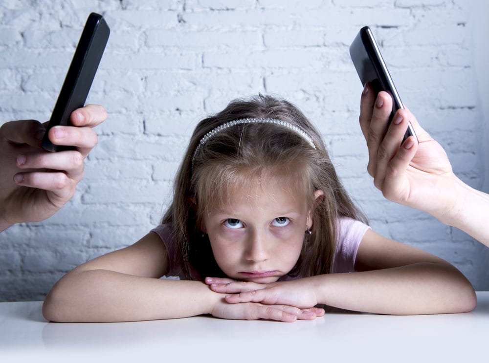 15 Things Emotionally Neglectful Parents Do That Scar You For Life