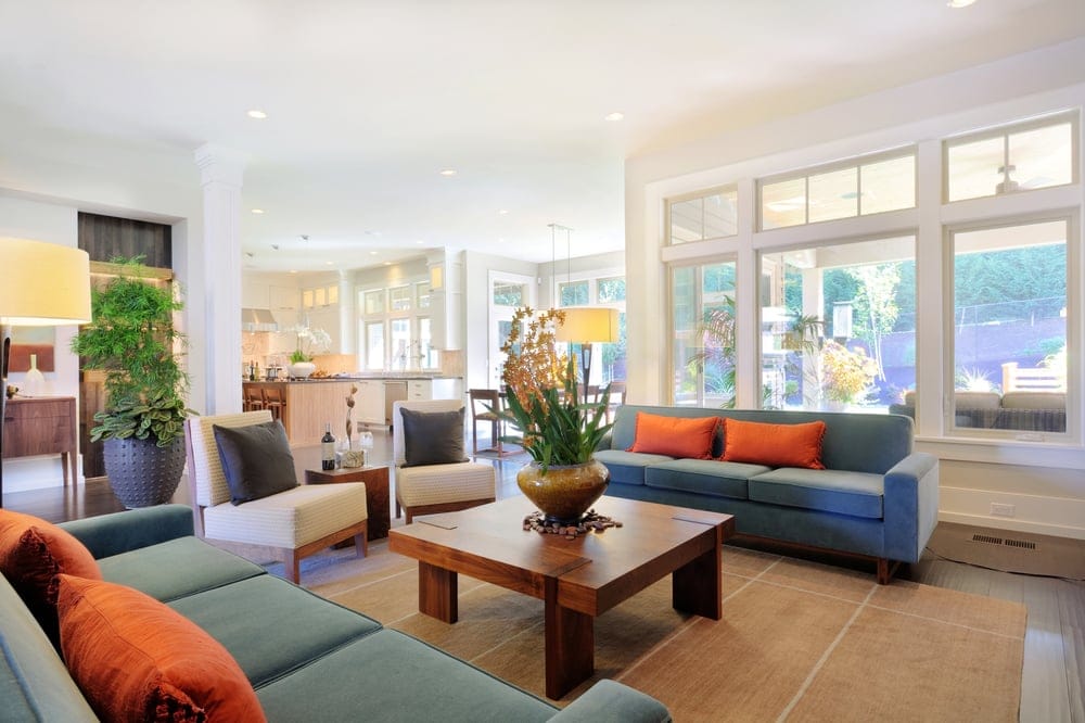 Beautiful living room full of nice objects.