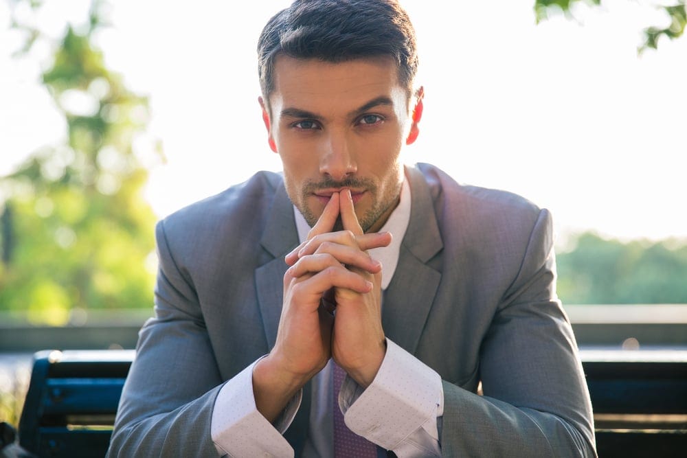 15 Common Mistakes Men Make That Make Them Come Across As Arrogant