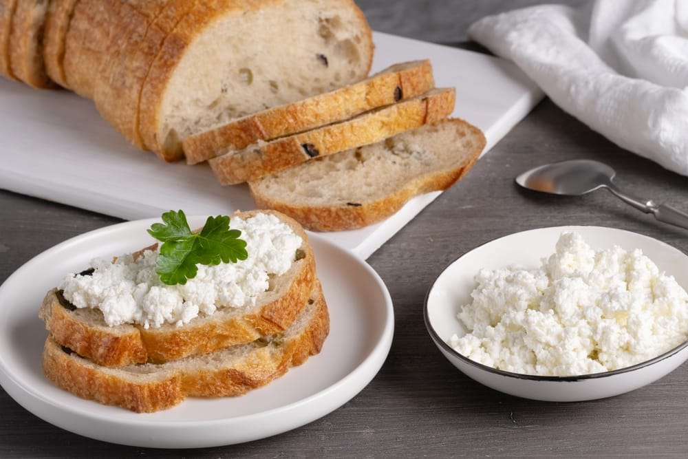Bread to make a sandwich.