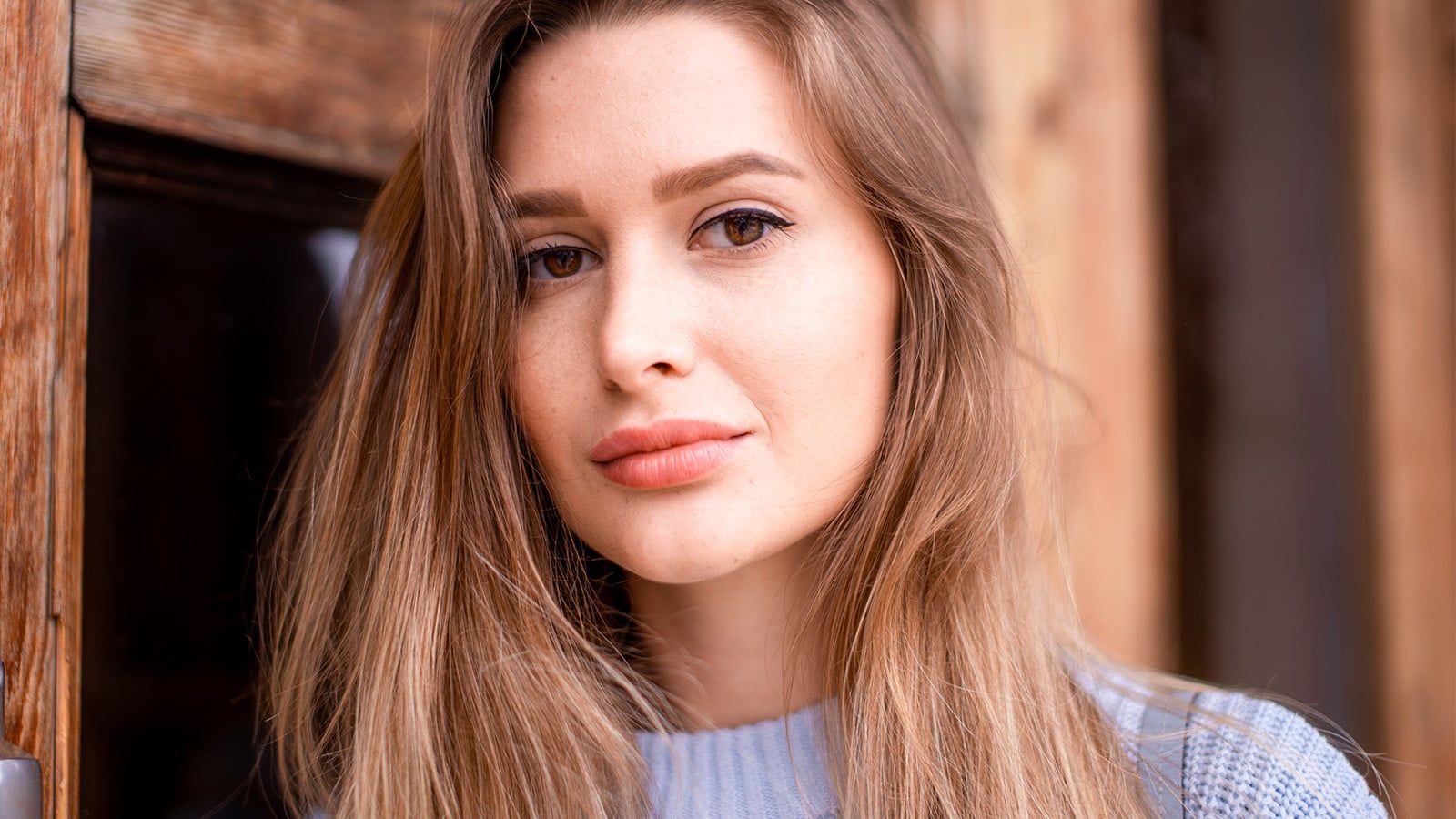 Brown-eyed girl looking at the camera