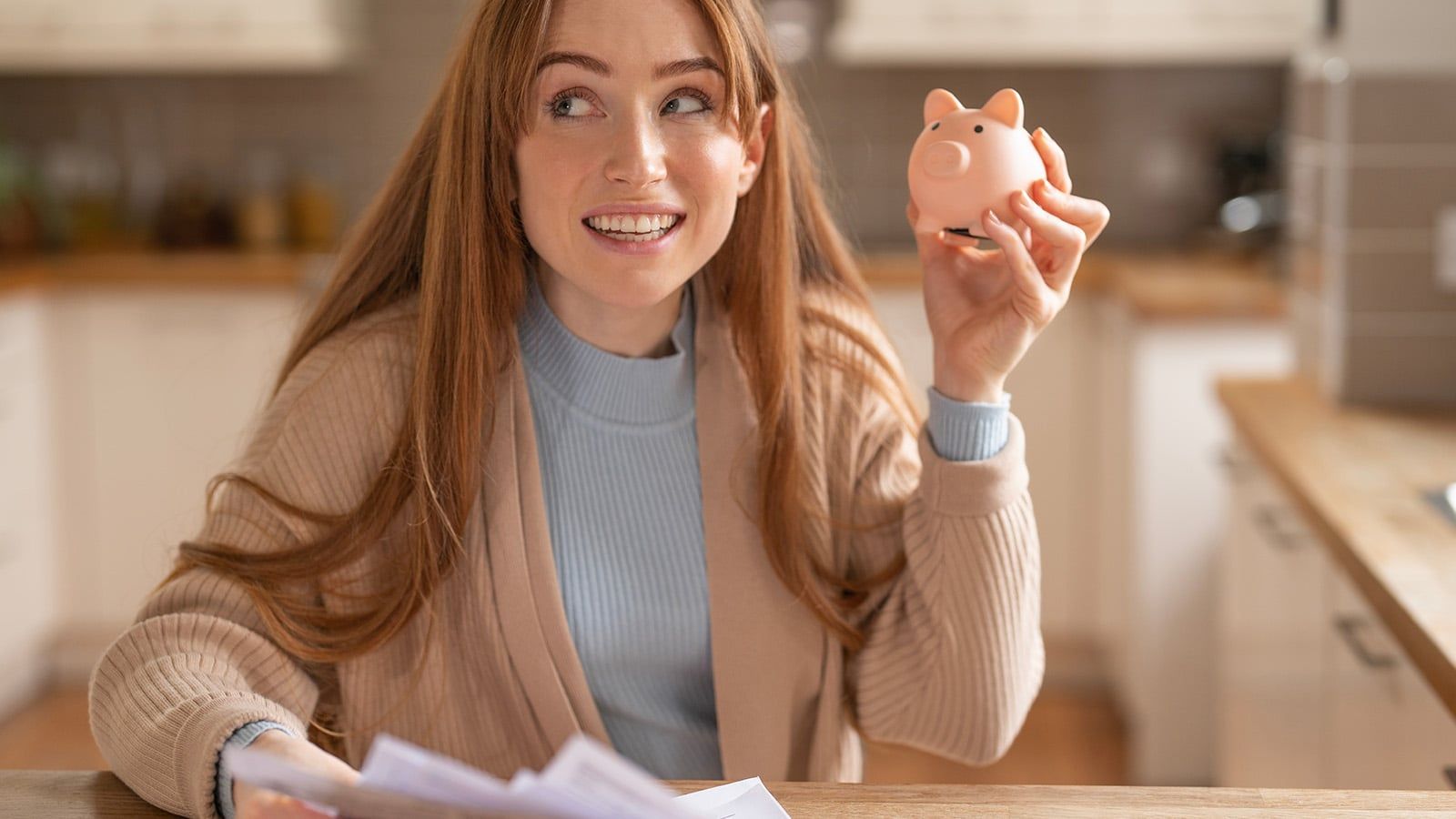 Psychology says people who still balance their checkbook by hand tend to share these 7 mental habits that have nothing to do with money