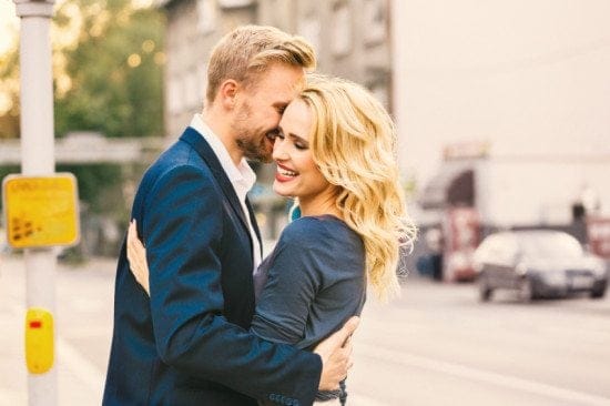 couple embracing on NYC street