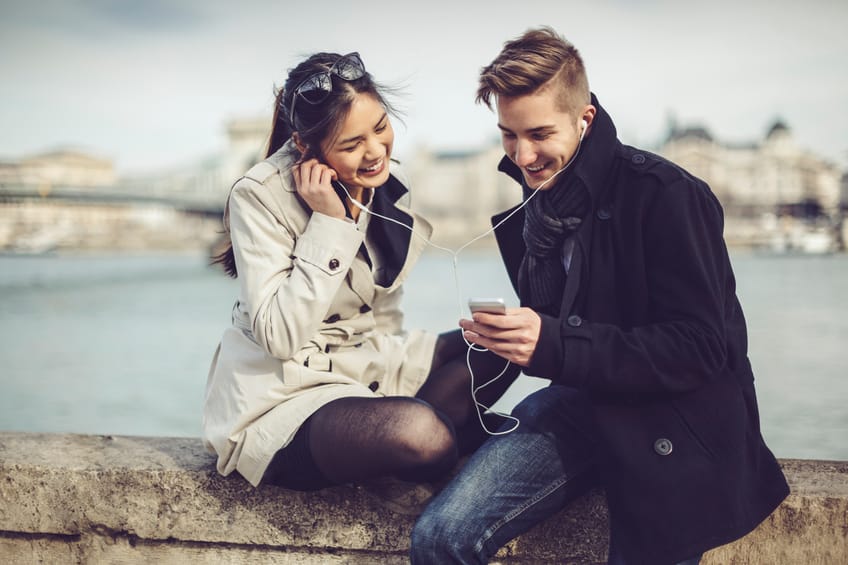 couple phone talking date romance