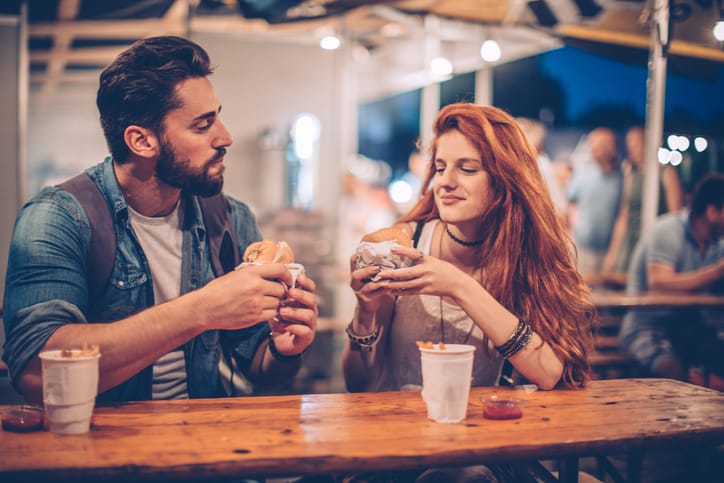 couple food date eating summer romance
