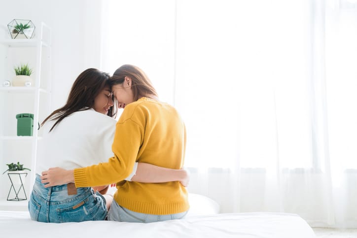 Every Woman Should Try Dating Another Woman—Here’s Why