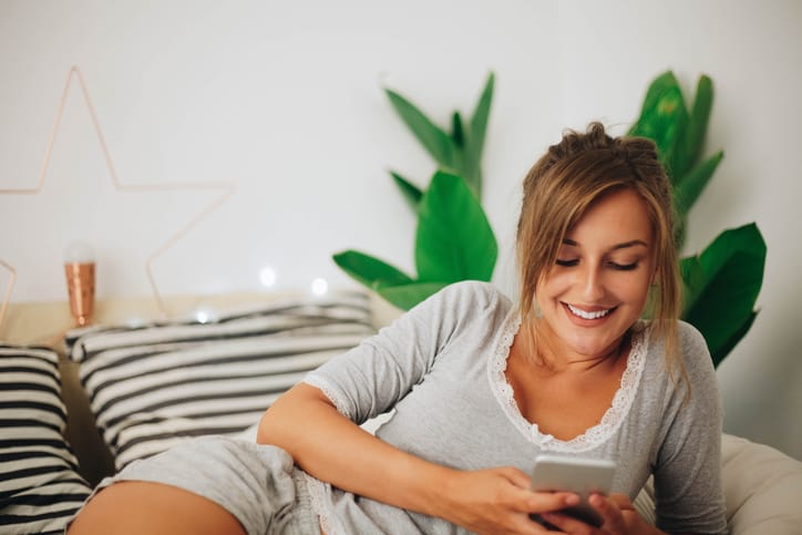 I Only Have Long Distance Relationships—In Person Dating Isn’t For Me