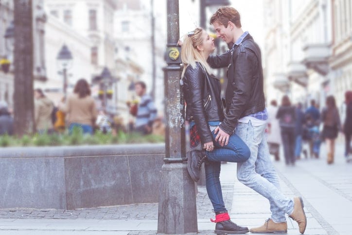 How To Tell When Guys Are Being Sincere, According To A Guy