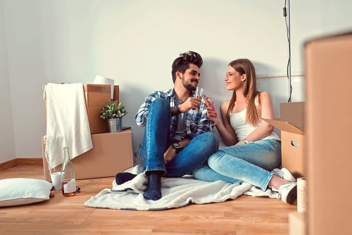 I Couldn’t Afford To Live Alone So I Got A Boyfriend