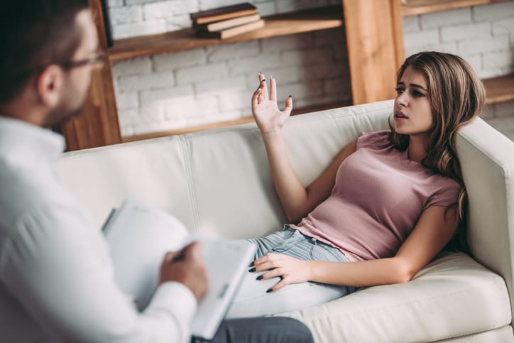 I Fell In Love With My Therapist & It Helped Heal My Broken Heart