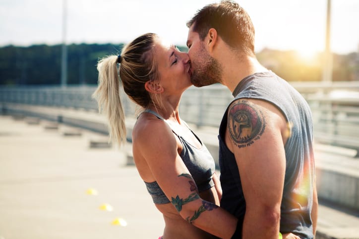 couple kissing hookup sexy