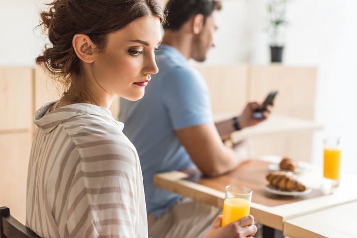 I Can’t Get My Boyfriend To Open Up & It’s Ruining Our Relationship