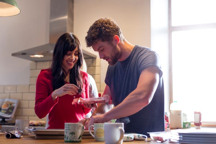 More Than Half Of Women & 3/4 Of Men Would Date Their Roommate—Would You?