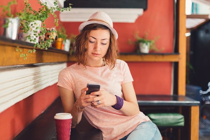 girl texting