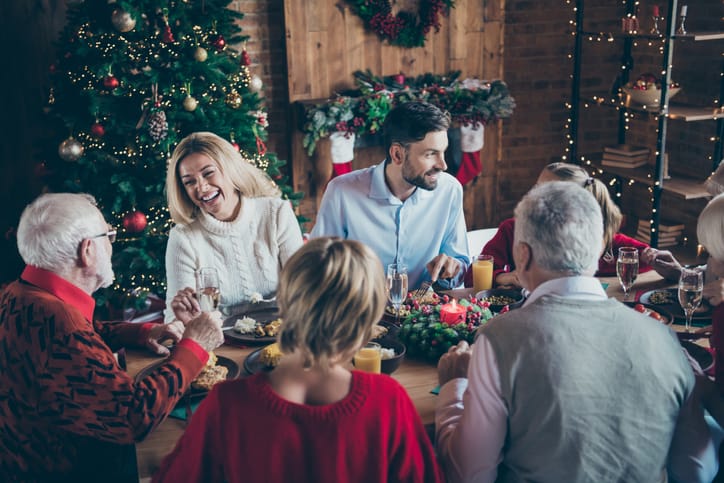 Should You Bring Your Partner Home For the Holidays? 8 Signs Your Relationship Is Ready