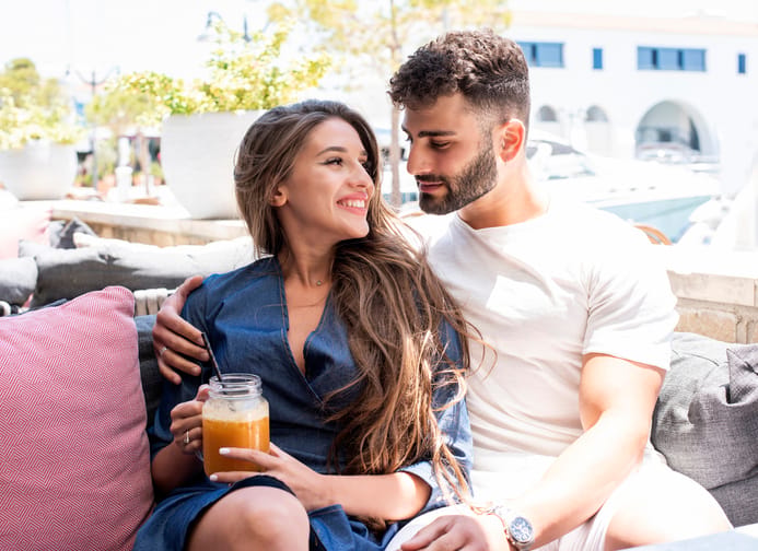 How To Get A Guy To Want To Date You