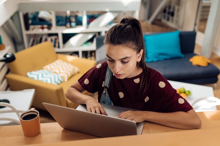 female student studying online.