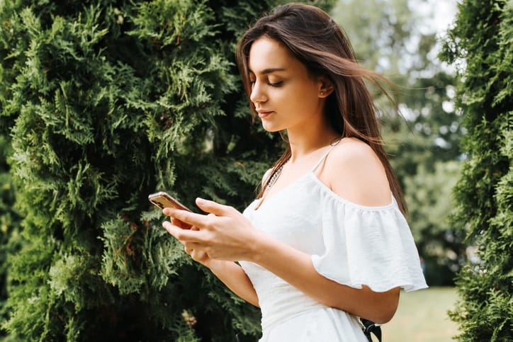 how to break up with someone via text