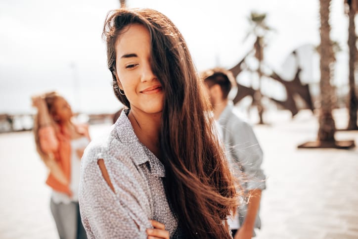 make a guy want to pursue you