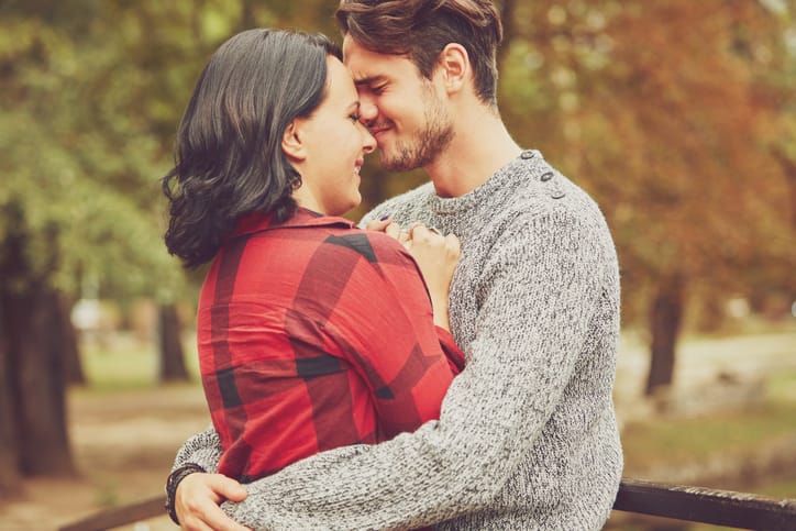 Important Things A Guy Will Do If He Wants You In His Life
