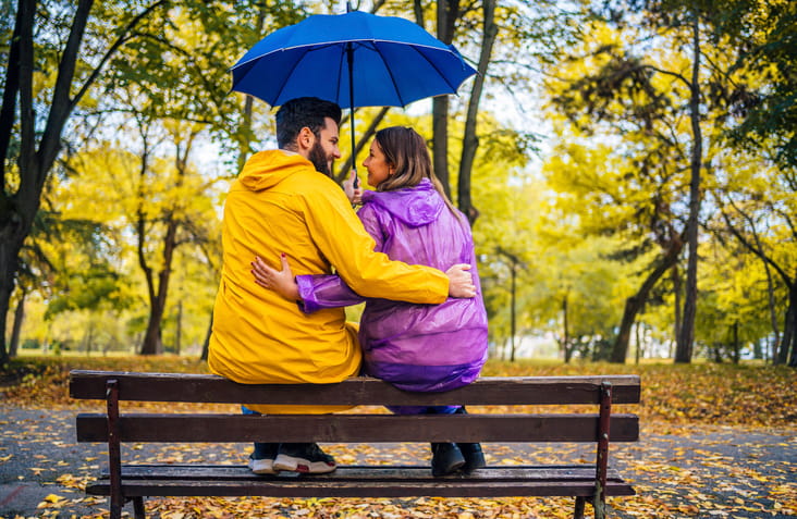 10 Little Ways Guys Show They Care About You, According To A Guy