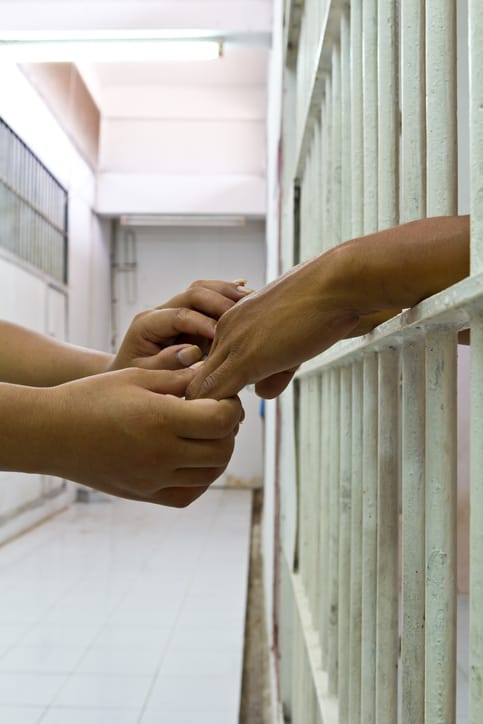 Woman Befriends Serial Killer Who Beheaded Her Mom Before Burning Her Body