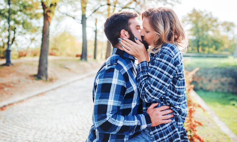 How To Rekindle The Spark In A Relationship When It Starts To Fade