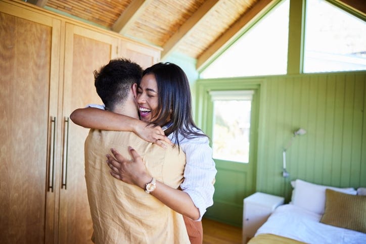 What A Guy’s Hugs Say About His Feelings For You