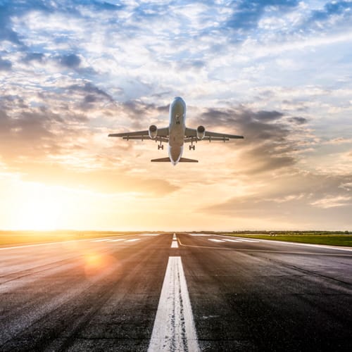 Pilot Threatens To Abort Flight Due To AirDrop Nudes: ‘Stop Sending Naked Pictures’