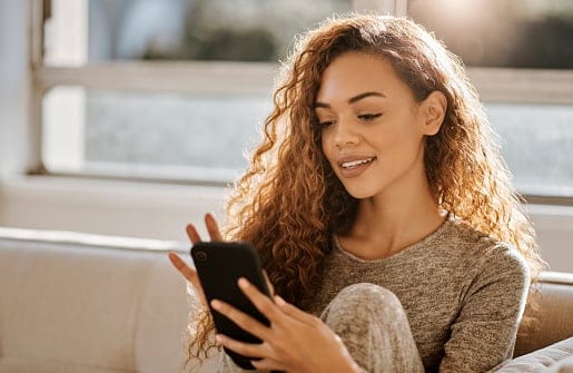 Woman with smartphone.