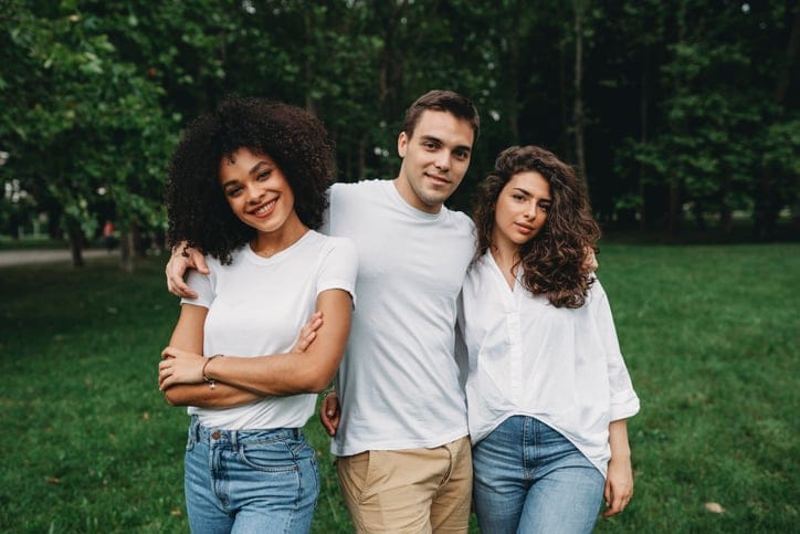 15 Traits Of Men Who Easily Win Women Over Without Even Trying